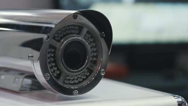 Крупный План Камеры Видеонаблюдения Выставка Уличных Камер Концепция Защиты Безопасности — стоковое видео