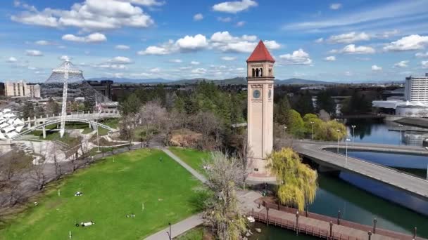 Spokane Washington Κατάσταση Της Πόλης Στο Κέντρο Του Πάρκου Δίπλα — Αρχείο Βίντεο