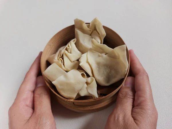 Rohe Knödel Oder Dim Auf Bambusdämpfer Ist Traditionelles Essen Aus — Stockfoto