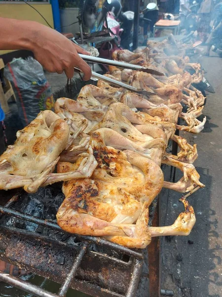 Panggang Ayam Kampung Gebratenes Freilandhühnchen Nach Indonesischem Rezept — Stockfoto