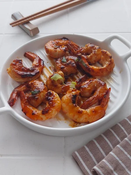 Grilled Shrimp Made Fresh Shrimp Seasoned Honey Margarine Tomato Sauce — Stock Photo, Image