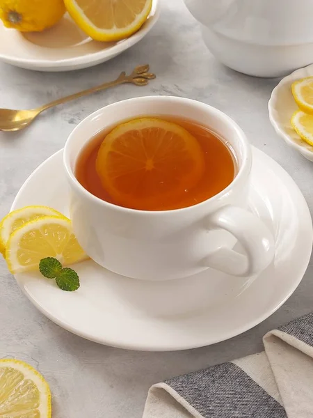 Eine Tasse Heißen Zitronentee Isolierter Hintergrund Weiß — Stockfoto