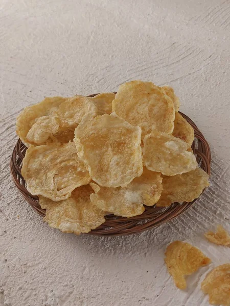 Emping Melinjo Det Traditionella Chips Från Indonesien Tillverkad Gnetum Gnemon — Stockfoto
