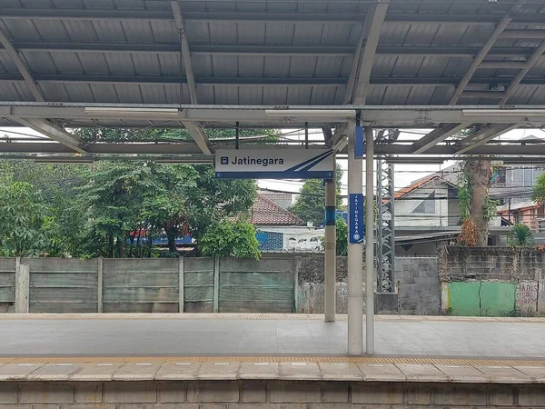 Yakarta Indonesia Agosto 2023 Estación Jatinegara Situado Frontera Entre Los — Foto de Stock