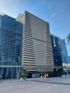 Singapur, Singapur-Ağustos 10 2023 Fullerton Hotel Singapur. Singapur Nehri 'nin ağzının yakınında Singapur' un merkezi Coretown of the Central Area, Singapur 'da lüks bir otel.