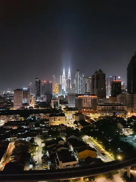吉隆坡 2023年8月11日 马来西亚人 库阿拉兰布尔的城市照明 — 图库照片
