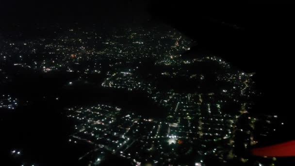 从马来西亚柔佛巴鲁到印度尼西亚雅加达途中的夜间航拍 — 图库视频影像