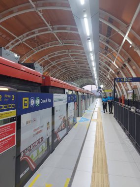 Jakarta, Endonezya-Eylül-3-2023: The Jabodebek LRTorGreater Jakarta LRT. Endonezya 'nın başkenti Büyük Jakarta' da hızlı ulaşım sistemidir..