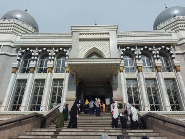 bant gübresi, Endonezya-dec 7-2023: mescid agung trans stüdyo gübresi. Bu, Trans Studi AVM bandında bulunan bir cami. Çok ünlü ve popüler bir yerdir.