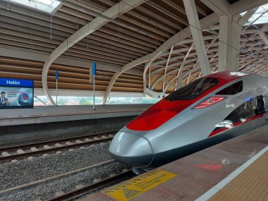 Jakarta, Endonezya-nov 28 2023: TheWhoosh. whoosh, Jakarta Bandung yüksek hızlı tren yolundaki yüksek hızlı tren hizmetlerinin marka adıdır..