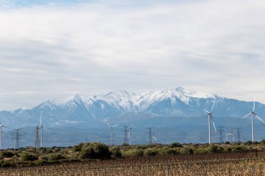 dağlarda Rüzgar türbinleri