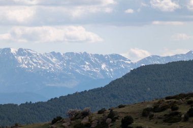 Pirenelerdeki dağ sıraları