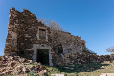 Cyu şehrinde terk edilmiş bir kilise.