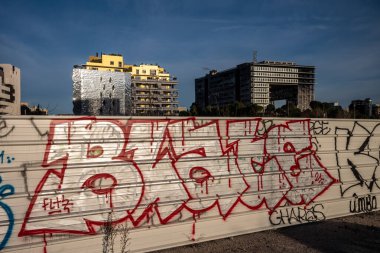 tel aviv, lsrael - Aralık 21, 2 0 2: The tel aviv - aviv, lsrael, bir metal işareti ve bir