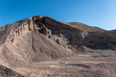 Dağlardaki çölün manzarası..