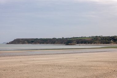 İsrail 'in kuzeyindeki deniz kıyısında.