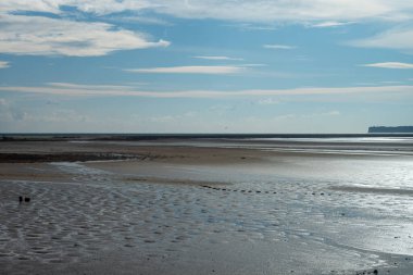 Sahilde alçak gelgit