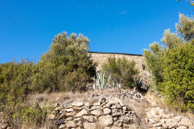İspanyol köyünün eski taş evi.
