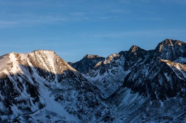 Dağların güzel manzarası