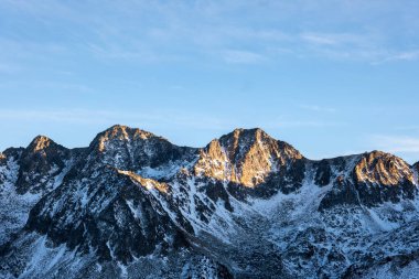 Dağların güzel manzarası