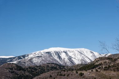 Karlı güzel dağ manzarası