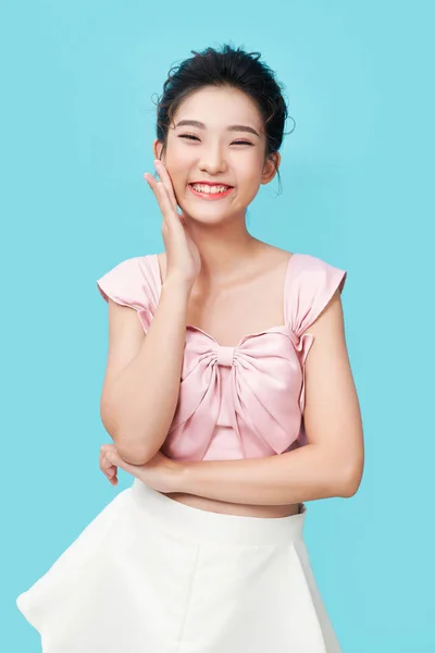 Piękna Azjatycka Młoda Dziewczyna Bez Trądziku Wad Biały Uśmiech Dotykająca — Zdjęcie stockowe