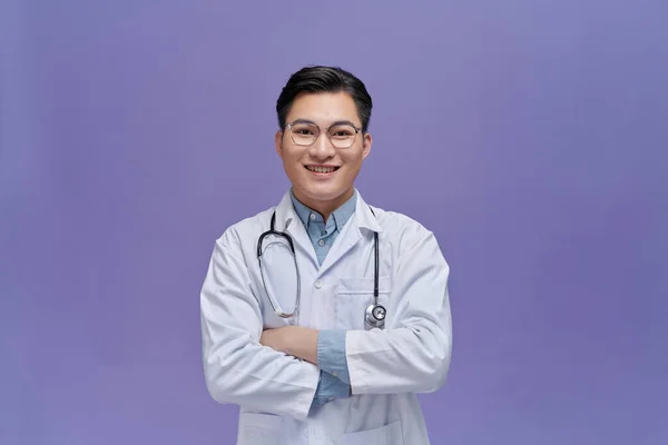 Man Smiling Teeth Doctor White Coat Eyeglasses Stethoscope Looking Camera — Stock Photo, Image