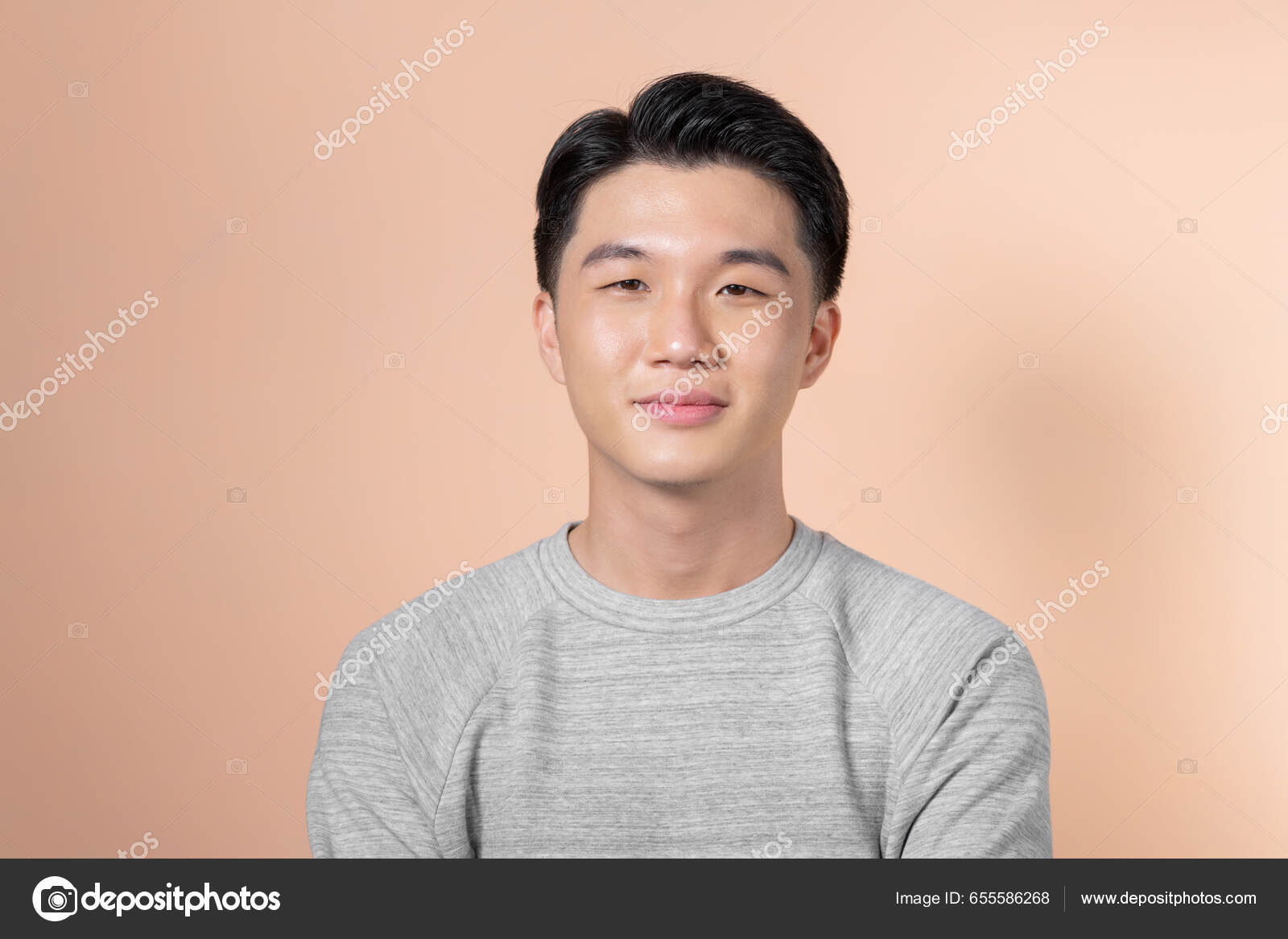 Close Portrait Young Handsome Asian Man Face Beige Studio Background —  Stock Photo © makidotvn #655586268