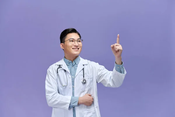 Doctor Medic Pointing Finger Invisible Transparent Screen Copy Space Advertising — Stock Photo, Image