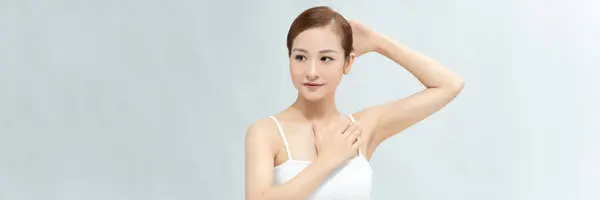 Young Asian Woman Lifting Hands Show Clean Hygienic Armpits Underarms — Stock Photo, Image