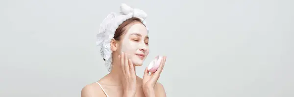 Banner Beautiful Woman Having Clay Facial Mask Apply Beautician — Stok Foto