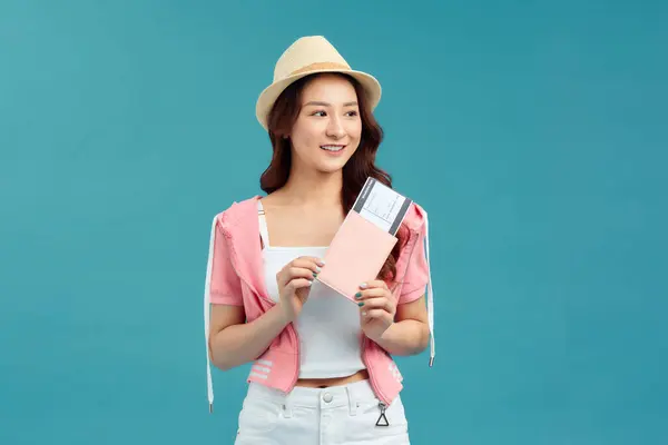 Female Traveler Wearing Straw Hat Holding Passport — Stock Photo, Image