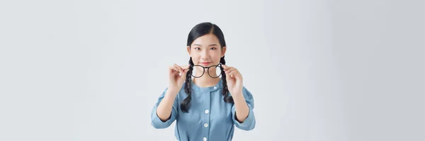 Jovem Com Visão Com Óculos — Fotografia de Stock