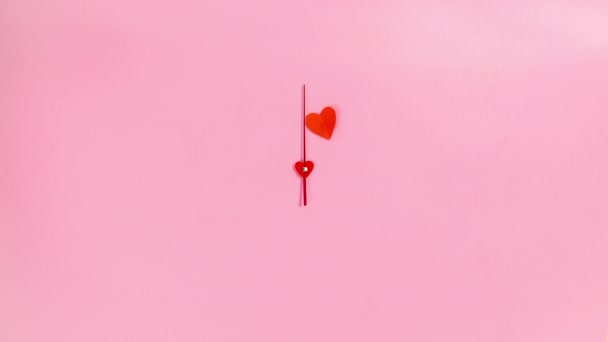 Red Paper Heart Flies Clockwise Turns Back Circle Hearts Love — Αρχείο Βίντεο