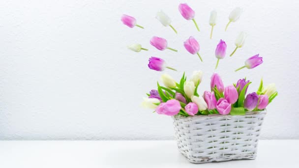 Bouquet Fiori Tulipani Naturali Freschi Sta Cesto Vimini Teste Tulipano — Video Stock
