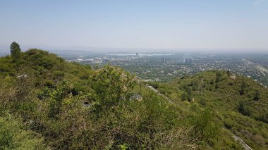 Güzel Dağ manzaralı şehir