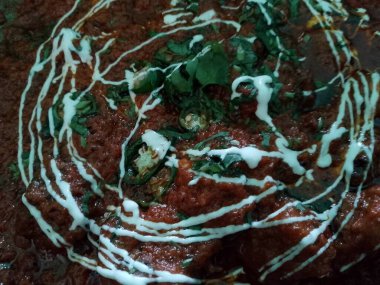 Tavuk Karahi - Lezzetli Pişmiş Tavuk