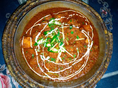 Pişirilmiş Tavuk Karahi - Restoranda Pişirilmiş Tavuk