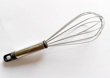 El çırpıcı beyaz arkaplanda izole edildi