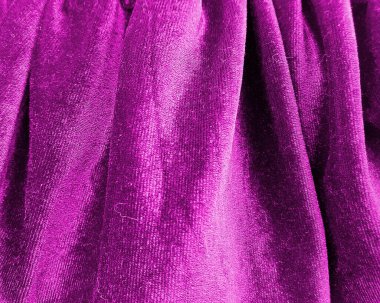 Kadife Kumaş Perde Pencereyi kapatma görünümünde asılı