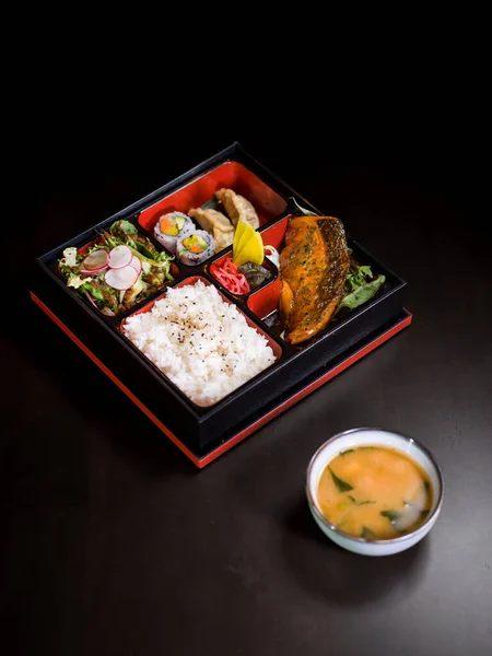 Japans Eten Sushi Bento Tempura Sake — Stockfoto