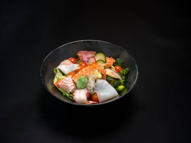 Japon restoranının yemekleri körili bento şehriyesi.