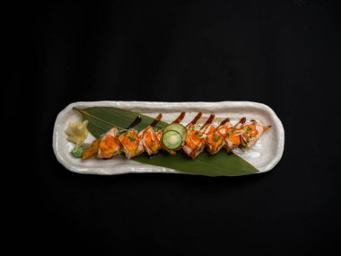 Japon restoranının yemekleri körili bento şehriyesi.