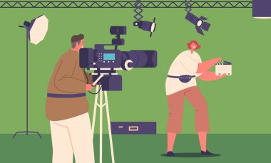 Bir Film Stüdyosu 'nda Clapperboard ve Kamera ile Ekip Karakterleri, Film Çekim Süreci, Hikaye Anlatımı ve Görsel Etki İçin Sahneler Çekme. Çizgi film İnsanları Vektör İllüstrasyonu