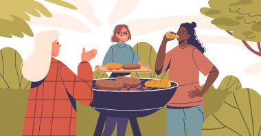 Üç arkadaş, bir barbeküde rahatlatıcı bir öğleden sonrayı kutluyor, güzel doğal bir ortamda taze ızgara yemek ve içeceklerin tadını çıkarıyor, arkadaşlığın ve mutluluğun sıcak ve keyifli bir atmosferini yaratıyor.