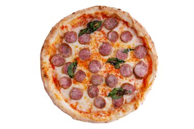 Çevrimiçi restoran menüsü 1 için beyaz arka planda ev yapımı sosisli pizza.