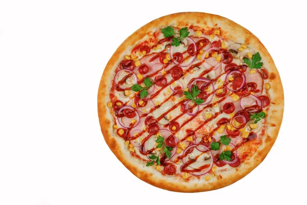 Jambonlu ızgara pizza, mantar, sosis, mısır, turşu soğan, online restoran menüsü için barbekü sosu.