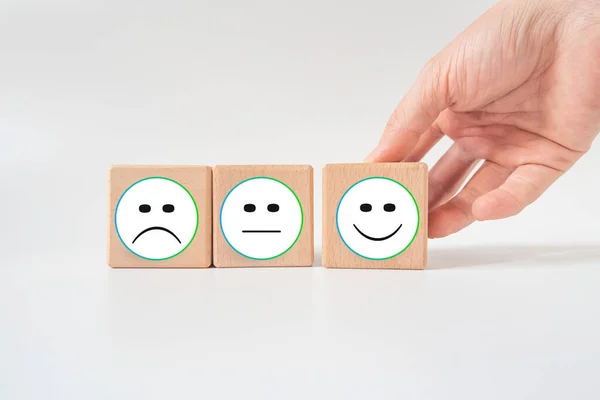 Frau Hand Ausgewählt Lächeln Glückliches Gesicht Gute Feedbackbewertung Evaluierung Des — Stockfoto