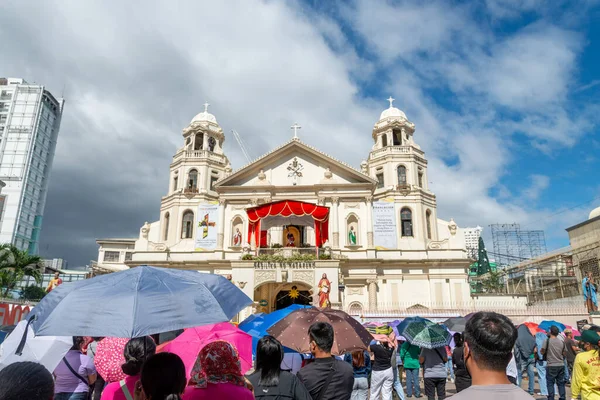 Маніла Філіппіни Січень 2023 Люди Поклоняються Під Гарячим Сонцем Межами — стокове фото