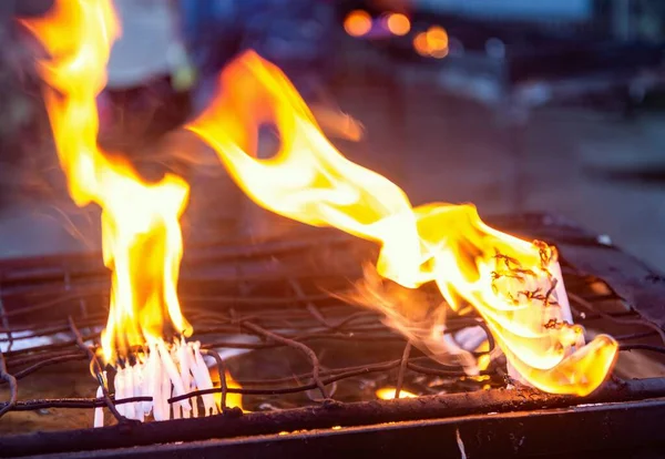 Dumaguete Belfry Golden Light Large Flames Extending Metal Stand Molten — Stock Photo, Image